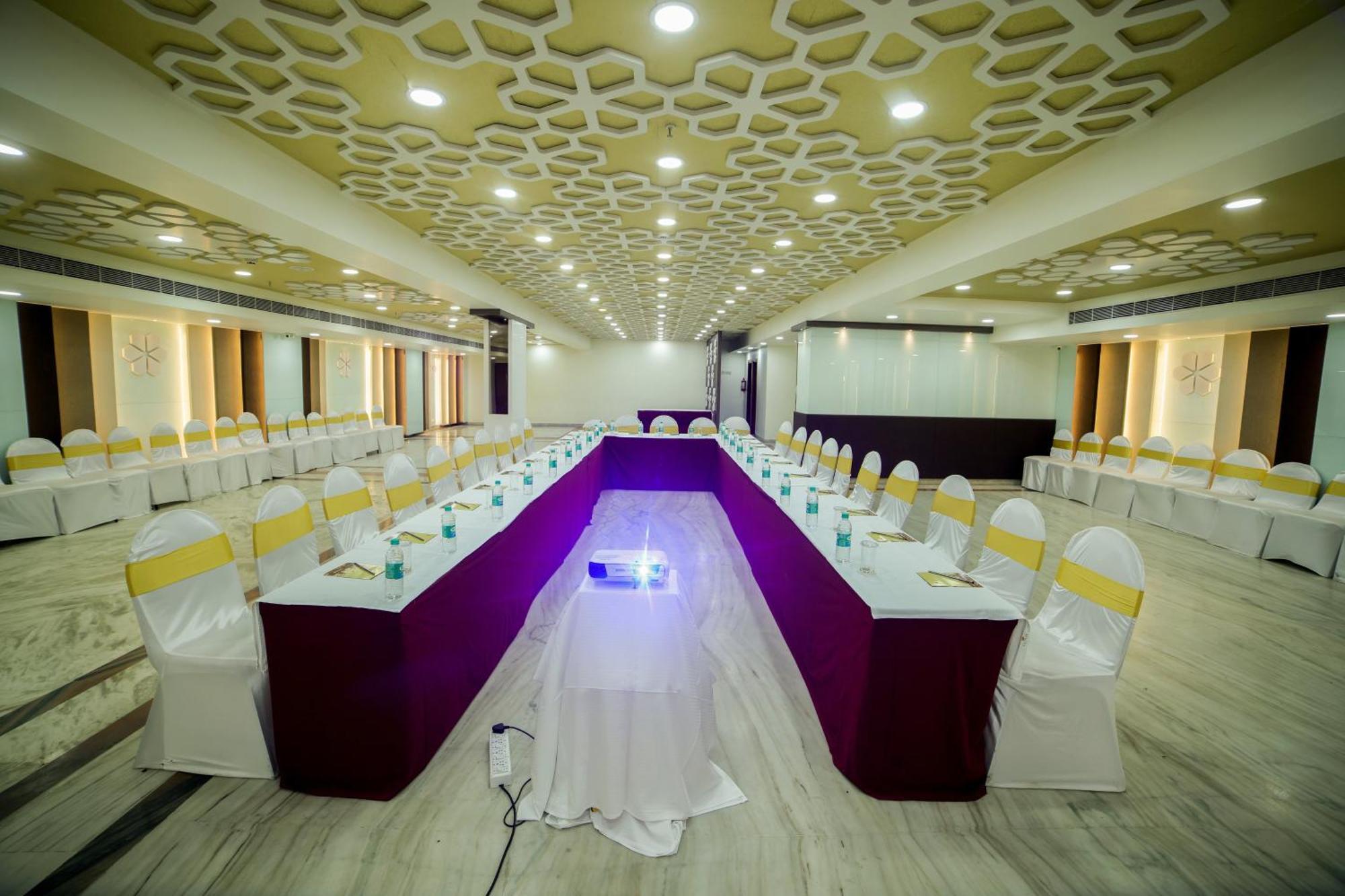 Hotel Raj Park- Hill View Tirupati Exterior foto