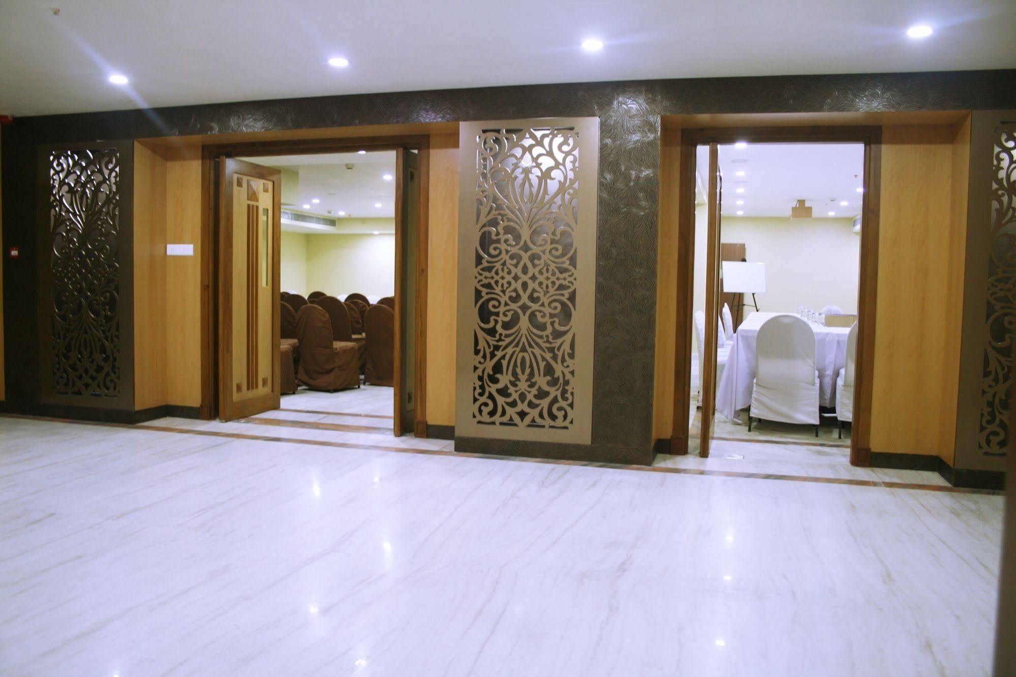 Hotel Raj Park- Hill View Tirupati Exterior foto